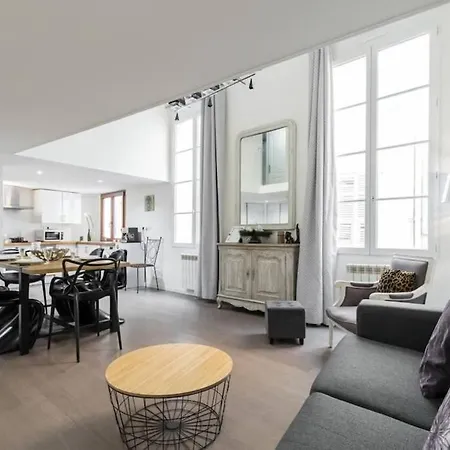 Апартаменты Duplex In Nice Old Town *