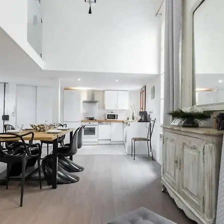 Апартаменты Duplex In Nice Old Town *