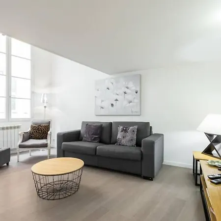 Duplex In Nice Old Town Апартаменты