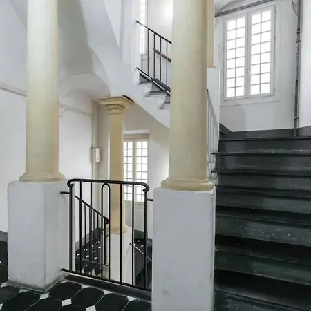 Апартаменты Duplex In Nice Old Town *