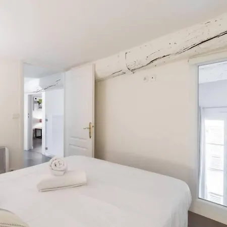 Апартаменты Duplex In Nice Old Town