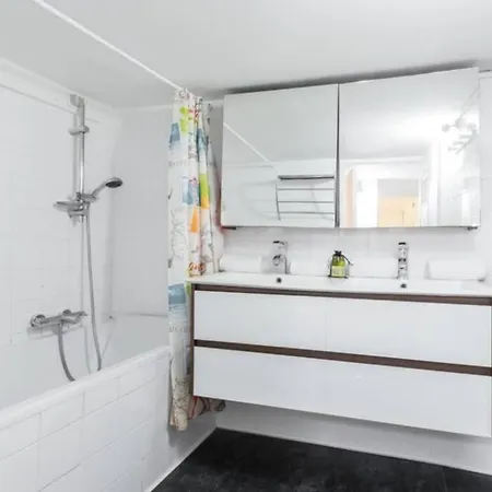 Duplex In Nice Old Town
