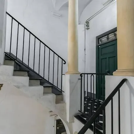 Duplex In Nice Old Town * Ницца